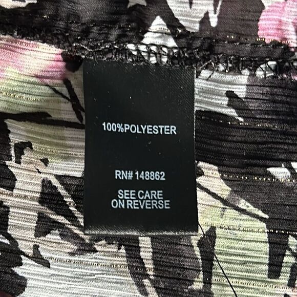 Torrid Women’s Crinkle Chiffon Button Up Mock Neck Floral Plus Blouse Size 4/26 - Picture 9 of 12